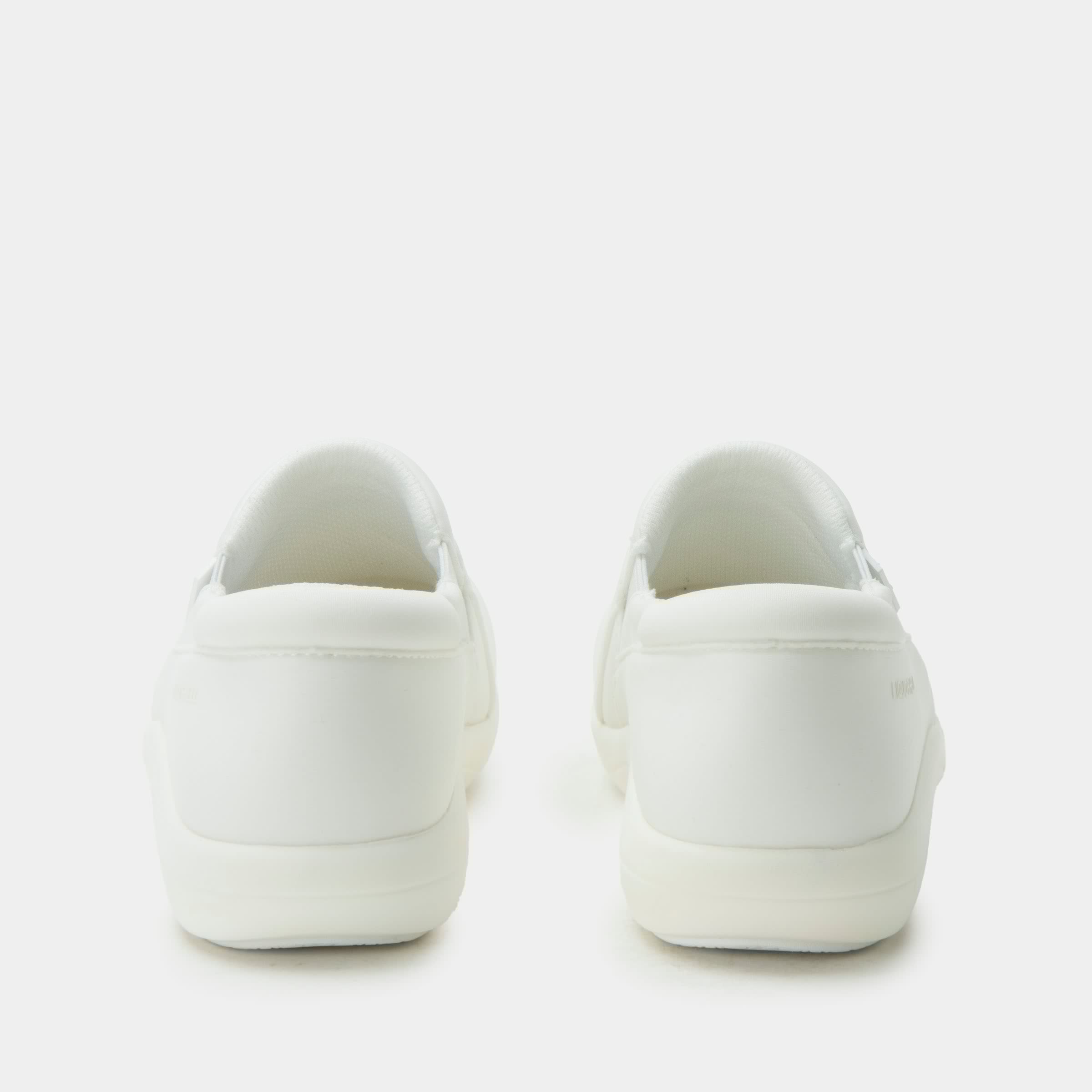 Duette Liquid White Shoe - Image 4