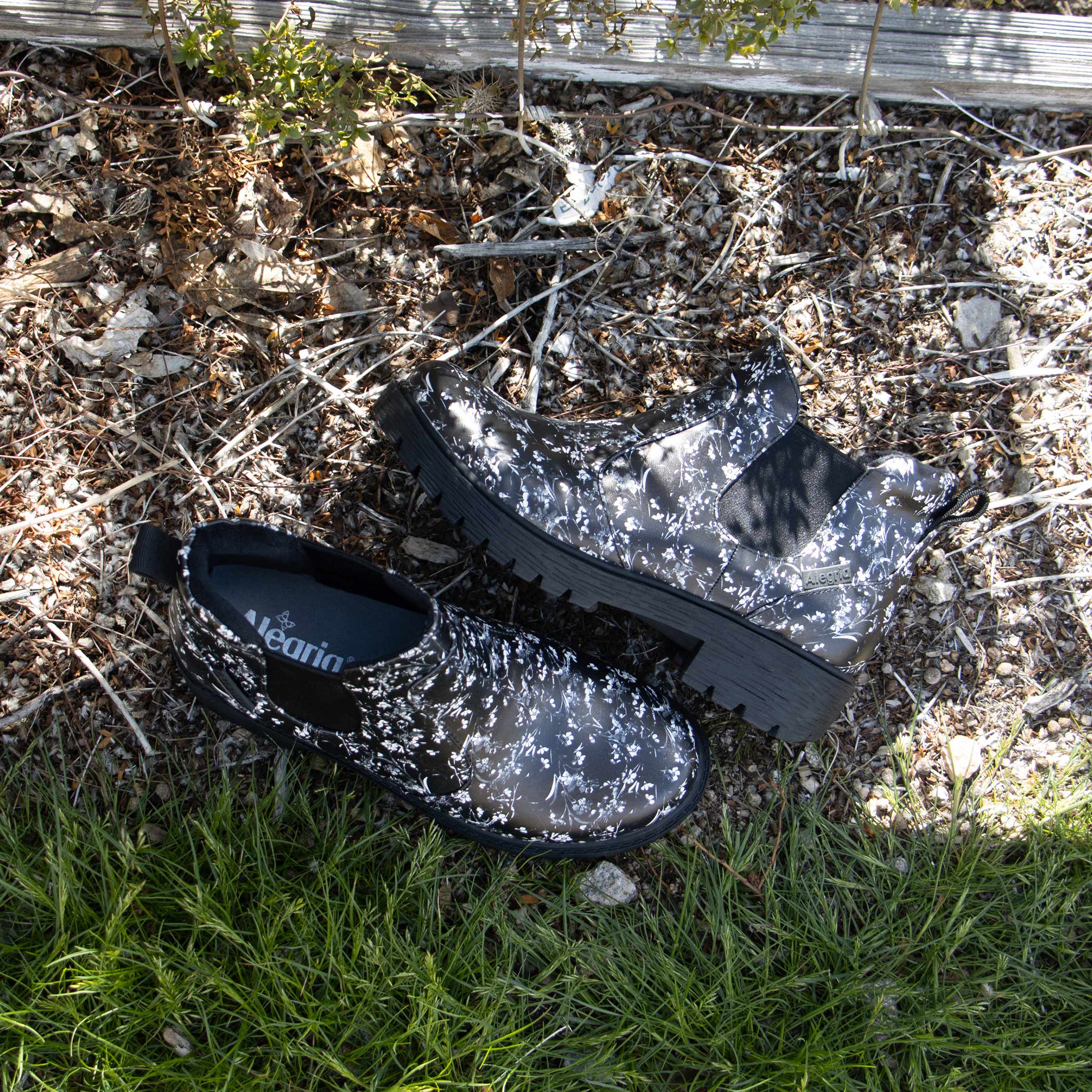 Rowen Grey Gardens Boot - Image 2